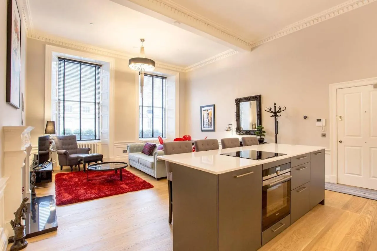 Joivy Exquisite Flat In The City Centre Edinburgh 0*,