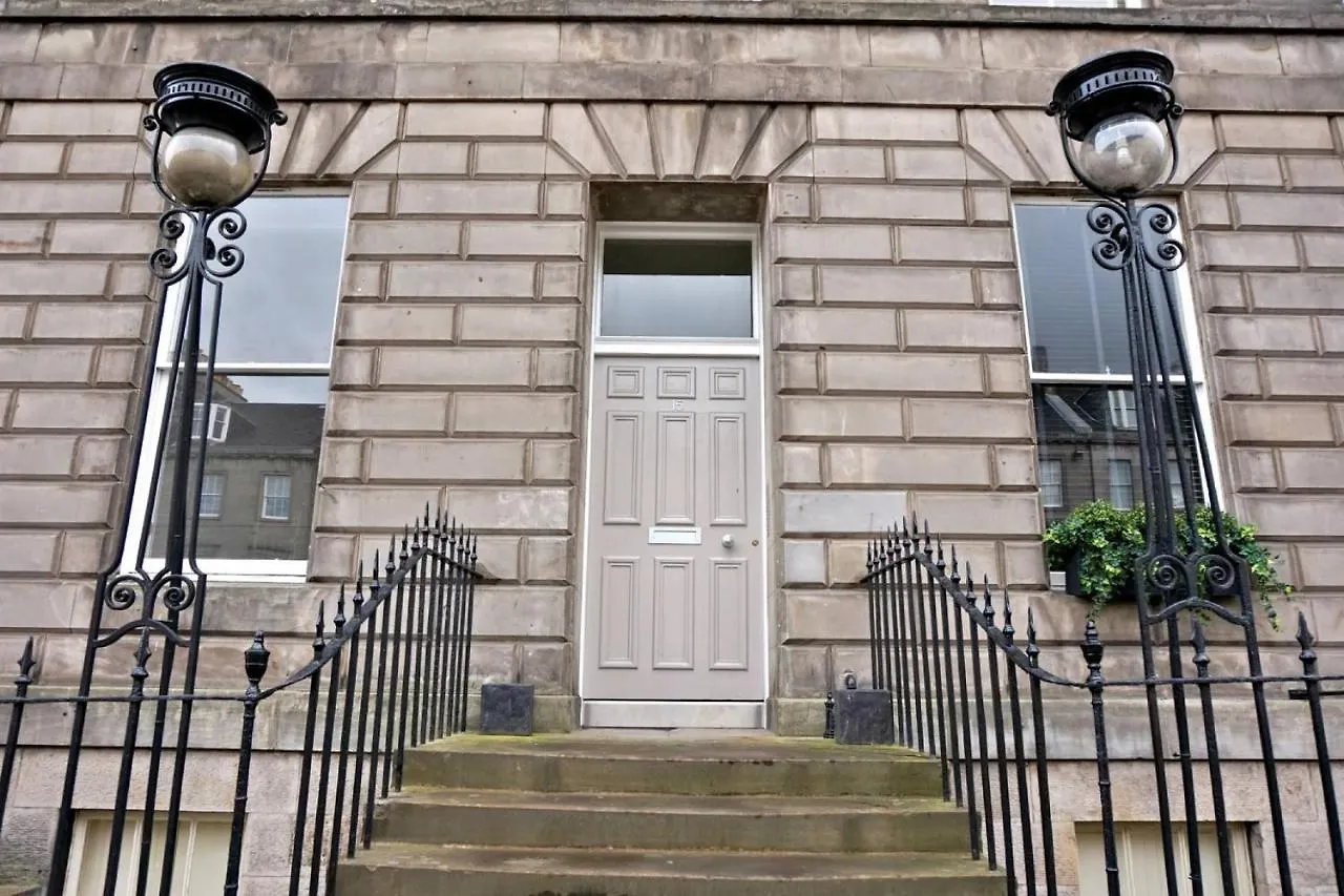 Joivy Exquisite Flat In The City Centre Edinburgh United Kingdom